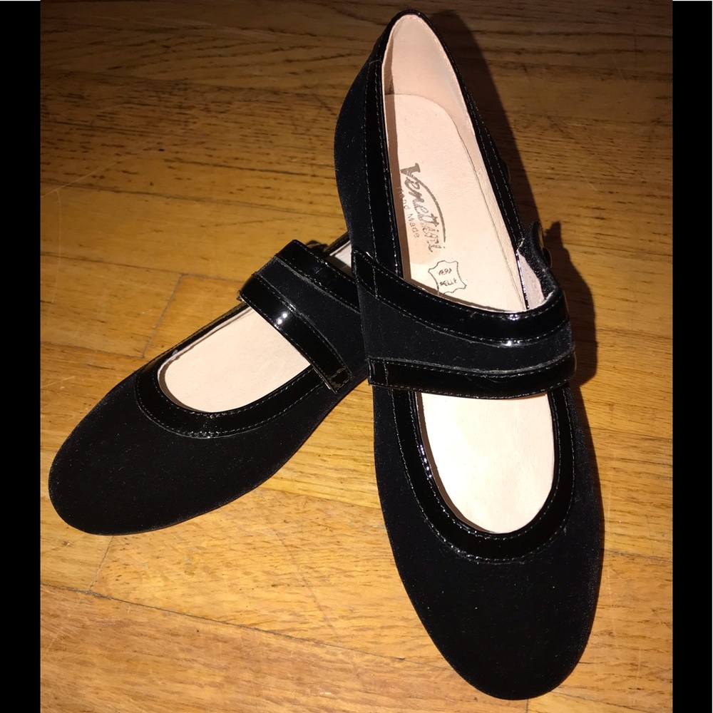 Black Flats